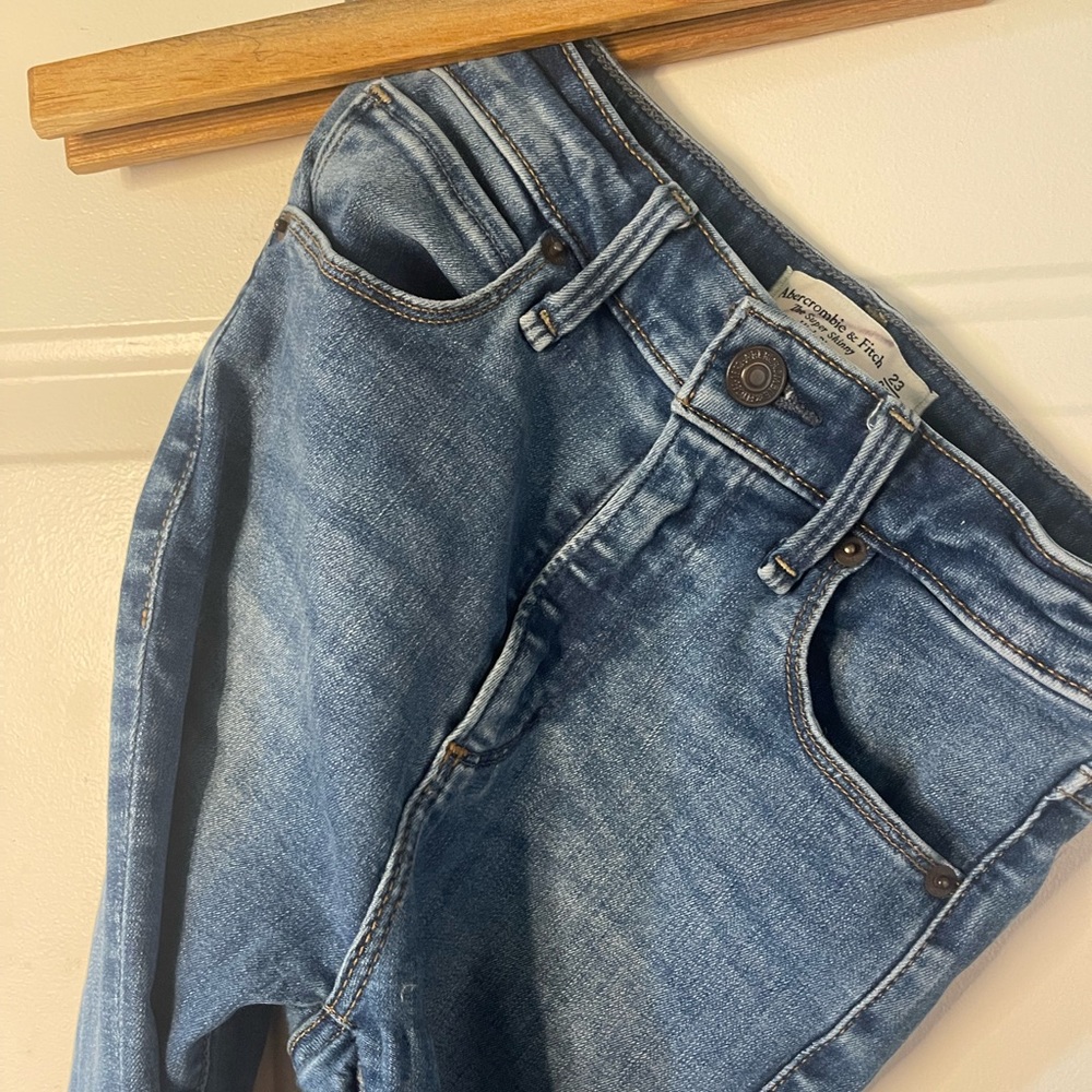 Abercrombie & Fitch The Super Skinny High Rise Jeans